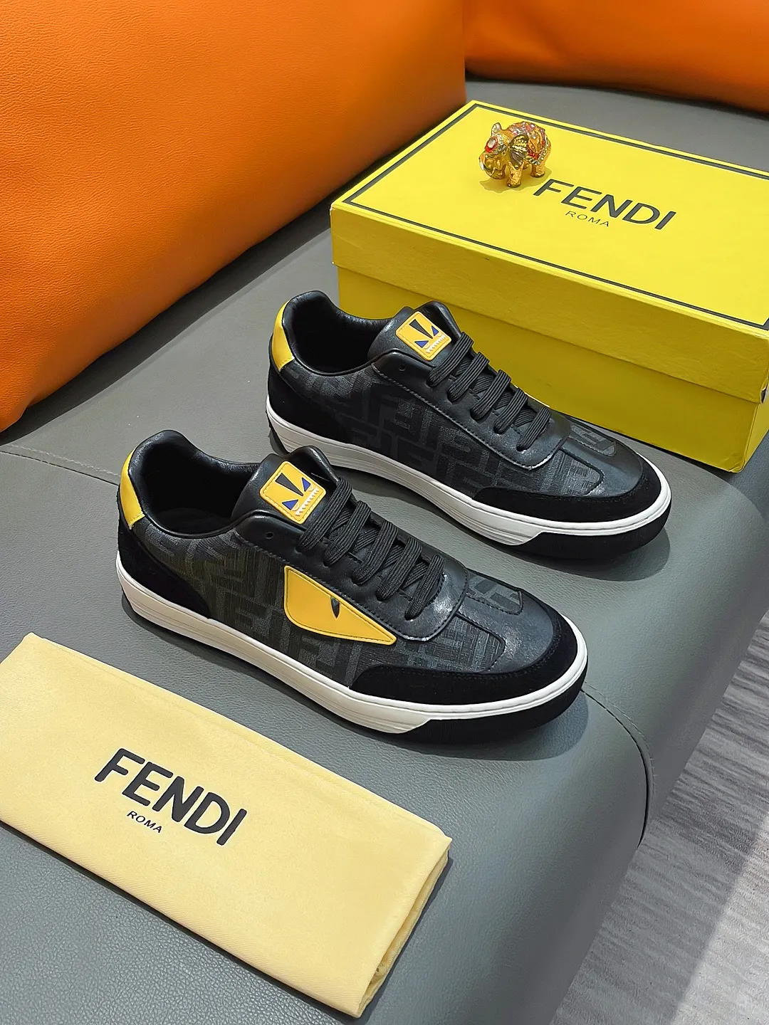 Men's shoes FENDI "Fendi" P400 Regular size: 38-44 (casual shoes) Product materials: Selected cowhide upper, soft sheepskin lining; original outsole.